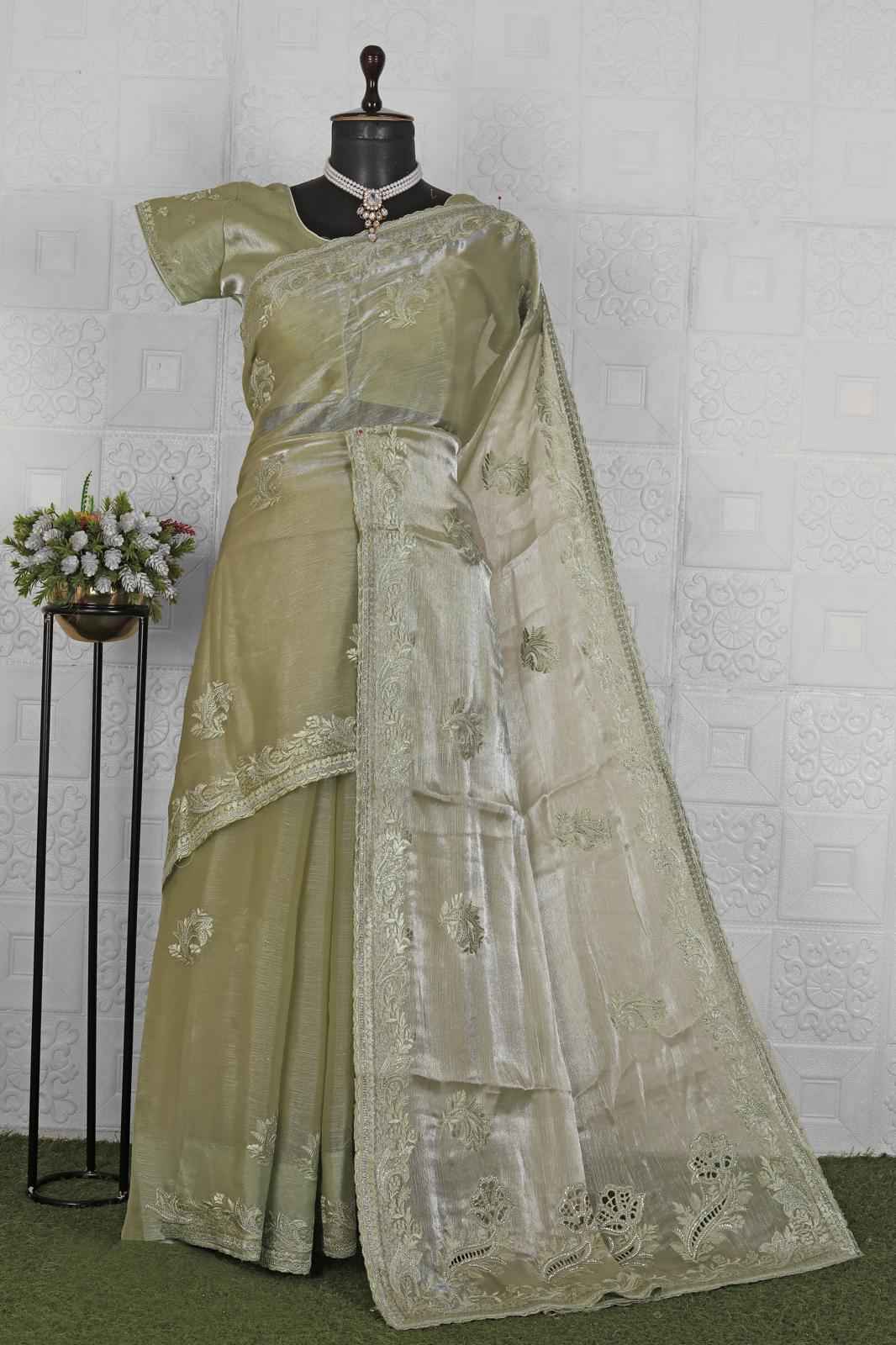 Pretty Organza saree in Munich
