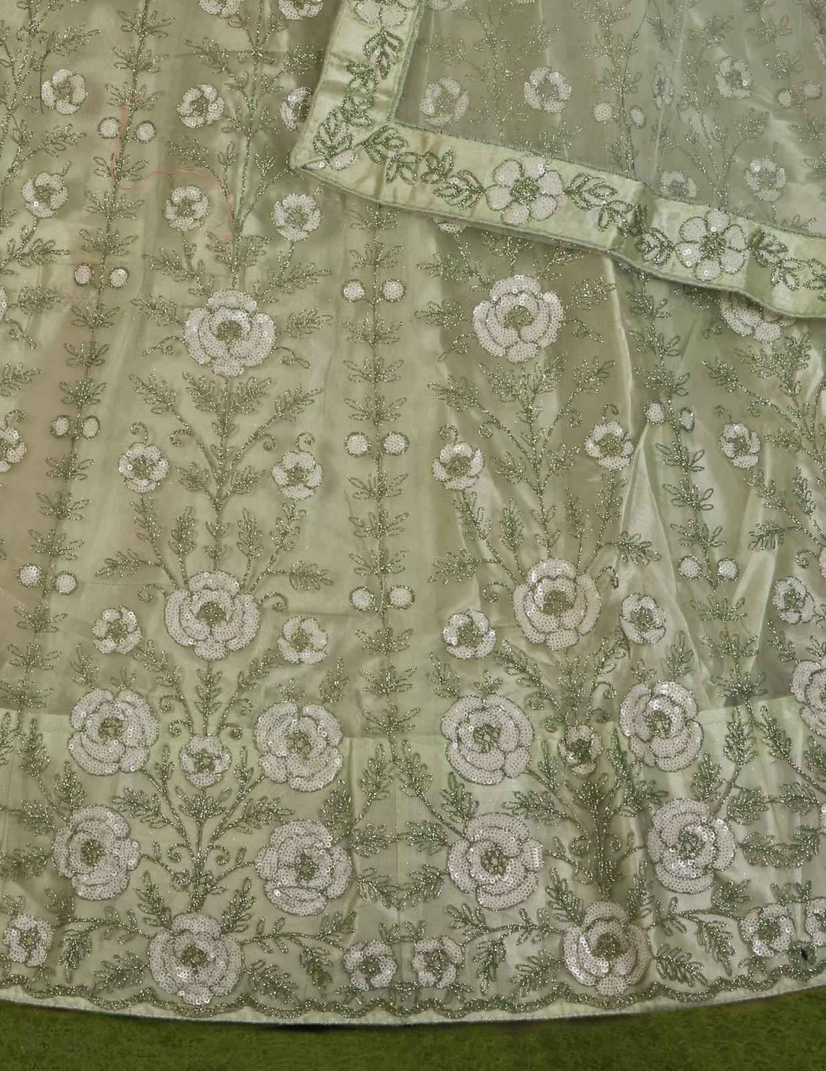 DESIGNER EMBROIDERY WORK LEHENGA CHOLI IN BERLIN