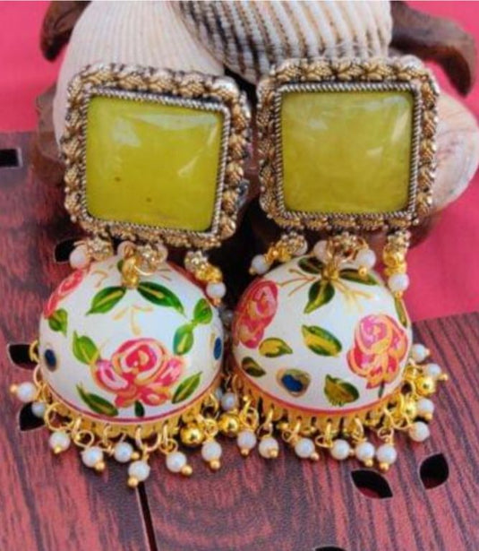 Handpainted Meenakari Work Mogra Fitted Pearl Earring  Women and Girls. in Berlin