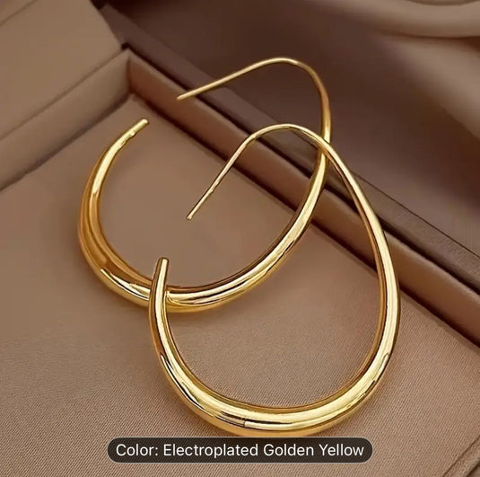 Teardrop Hoop Earrings for Women in Munich