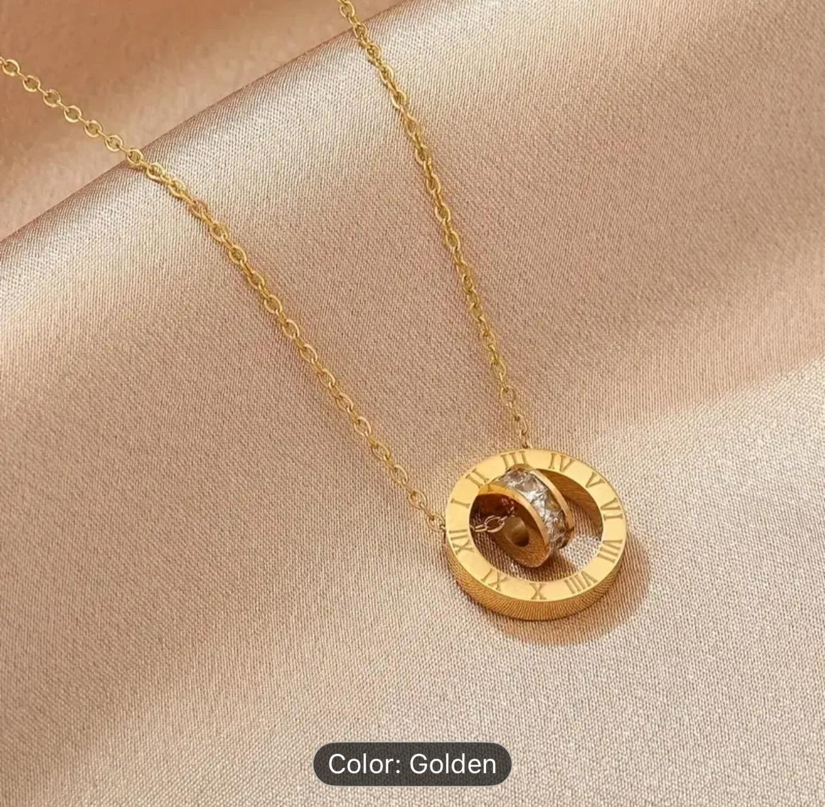 Roman Numeral Interlocking Circles Pendant Necklace in Munich