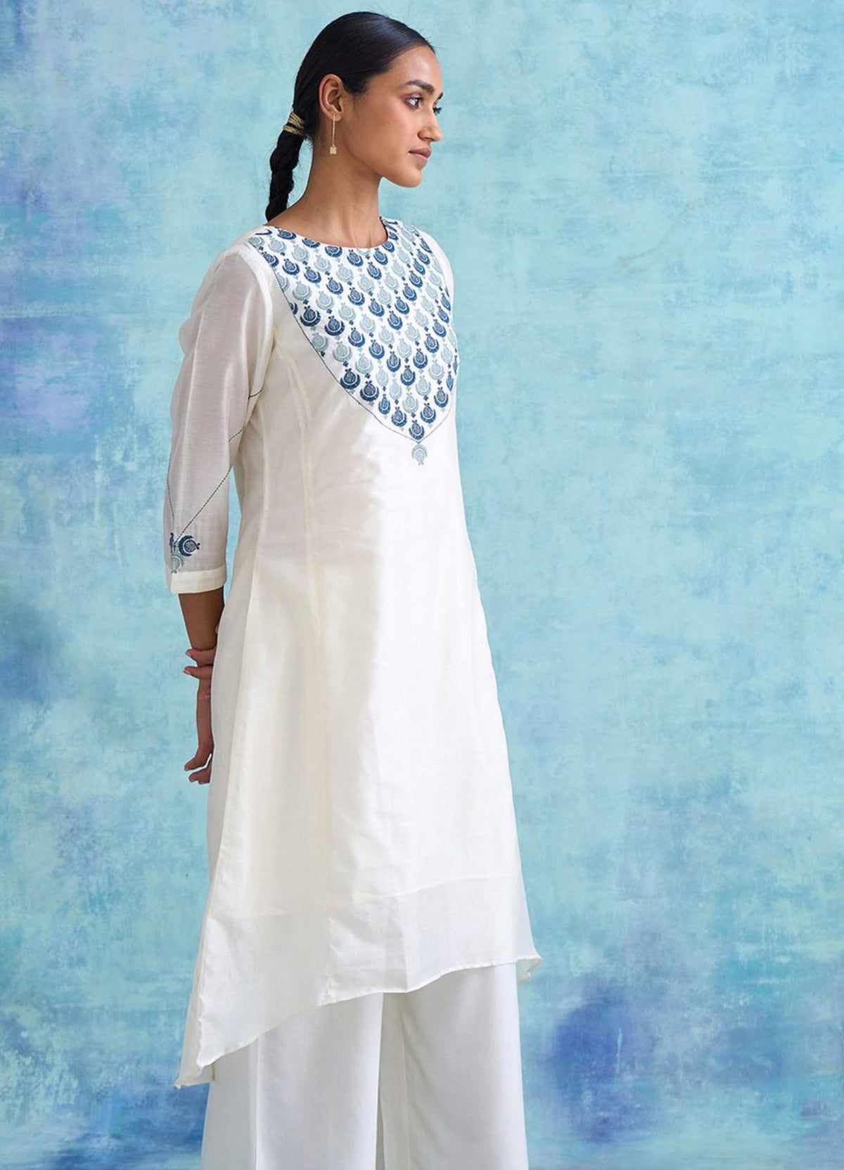 Women Solid Cotton Blend Flared Kurta in Munich