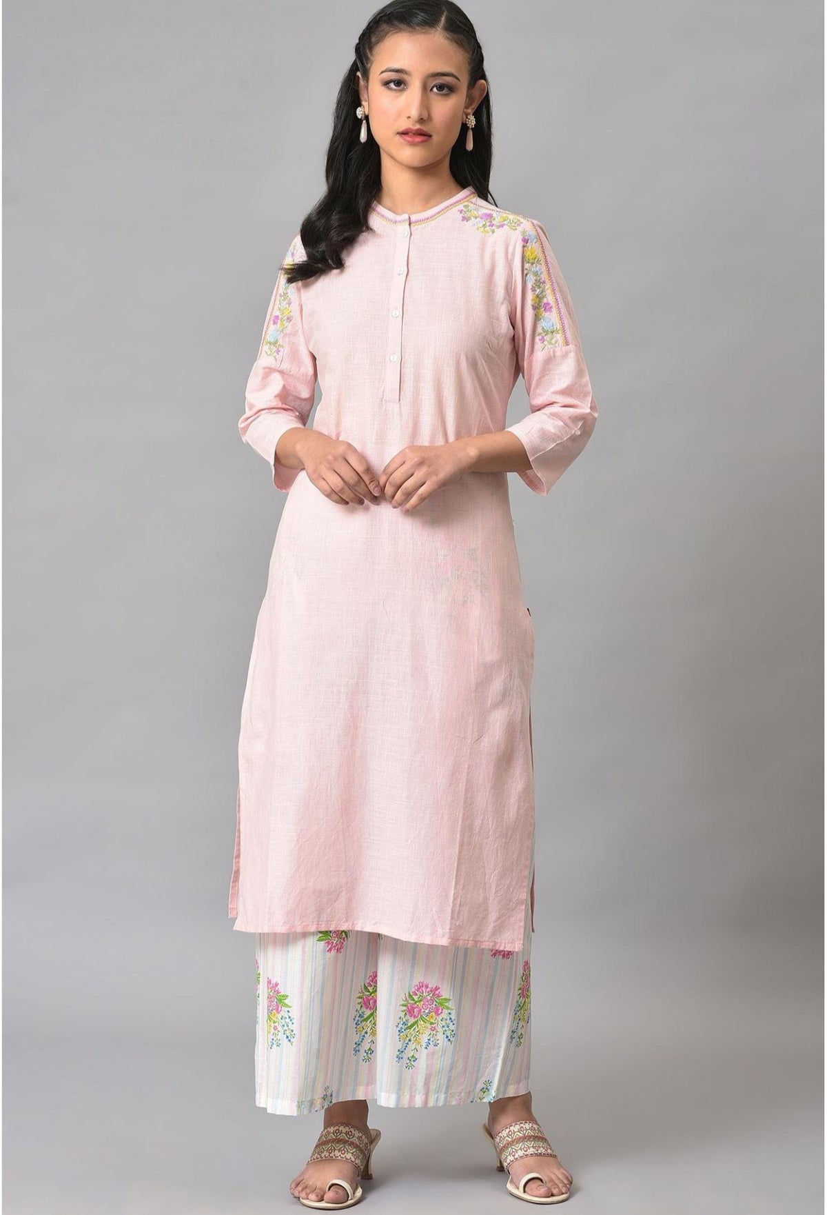 Light Pink Mandarin Collar kurta With Embroidery in Germany