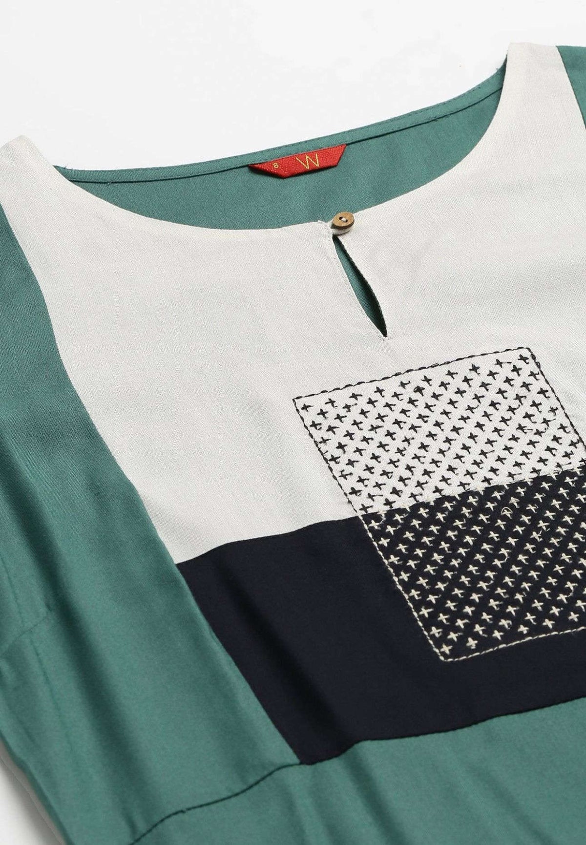 Green Solid kurta With Ecru And Black Yoke