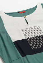 Green Solid kurta With Ecru And Black Yoke