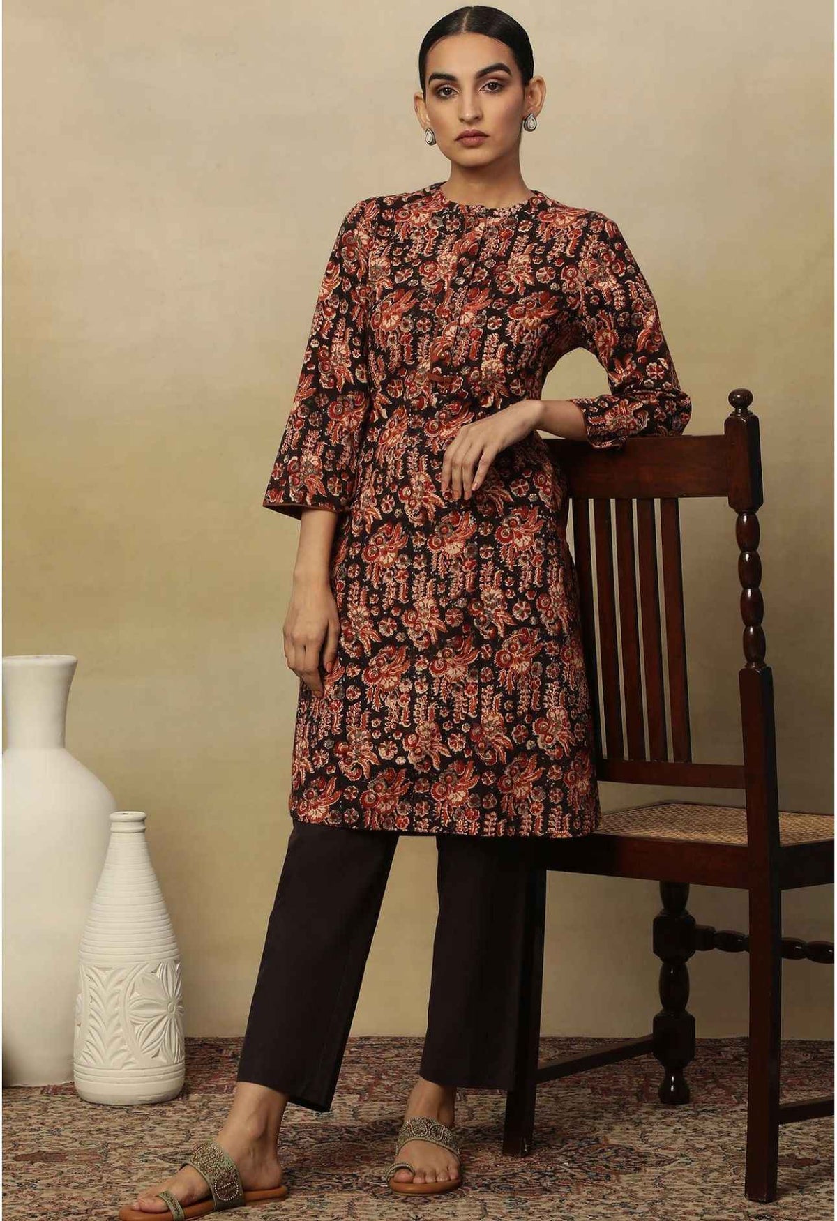 Women Floral Print Straight Kurta in Germany