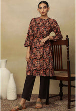 Women Floral Print Straight Kurta in Germany