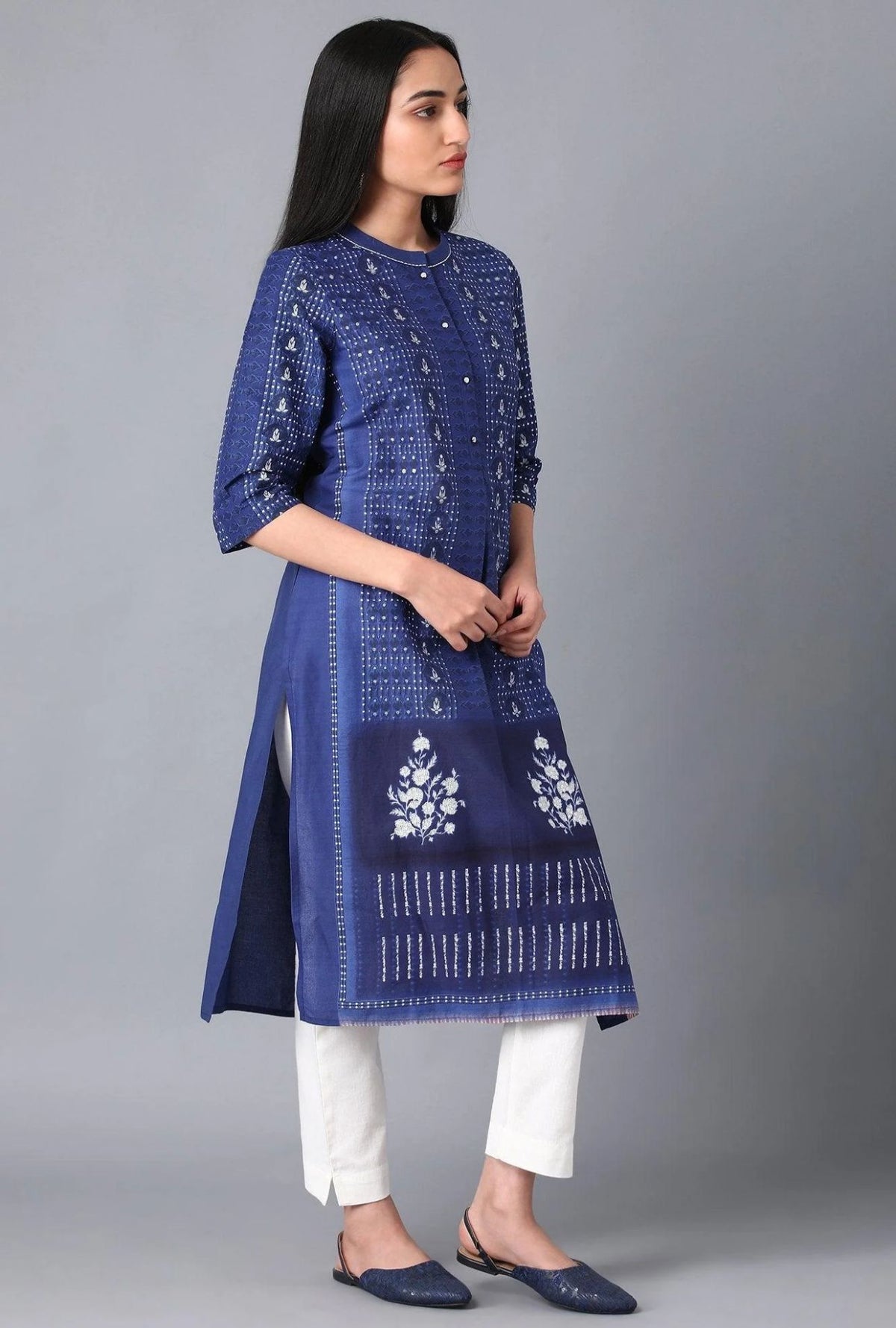 Blue Cotton Printed kurta in Mandarin Collar in Berlin