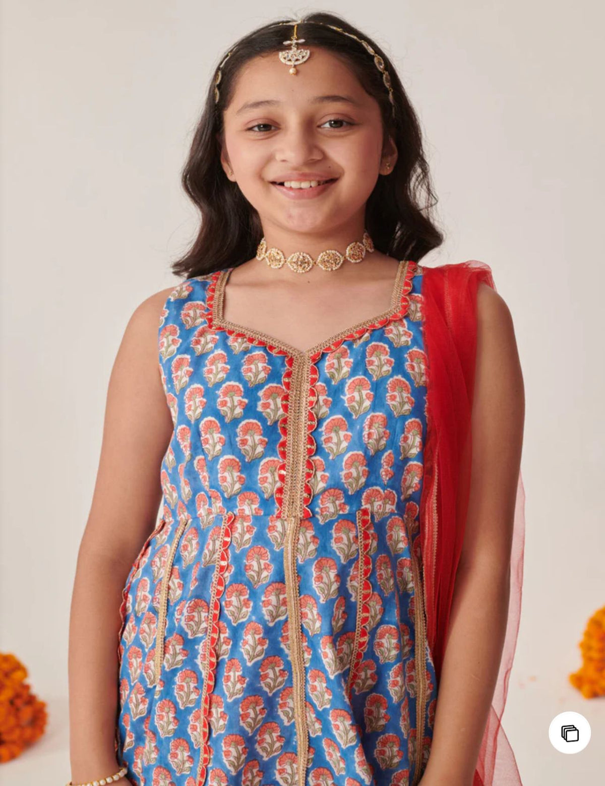Cotton Sleeveless Floral Printed Kurta With Palazzo & Dupatta in Berlin