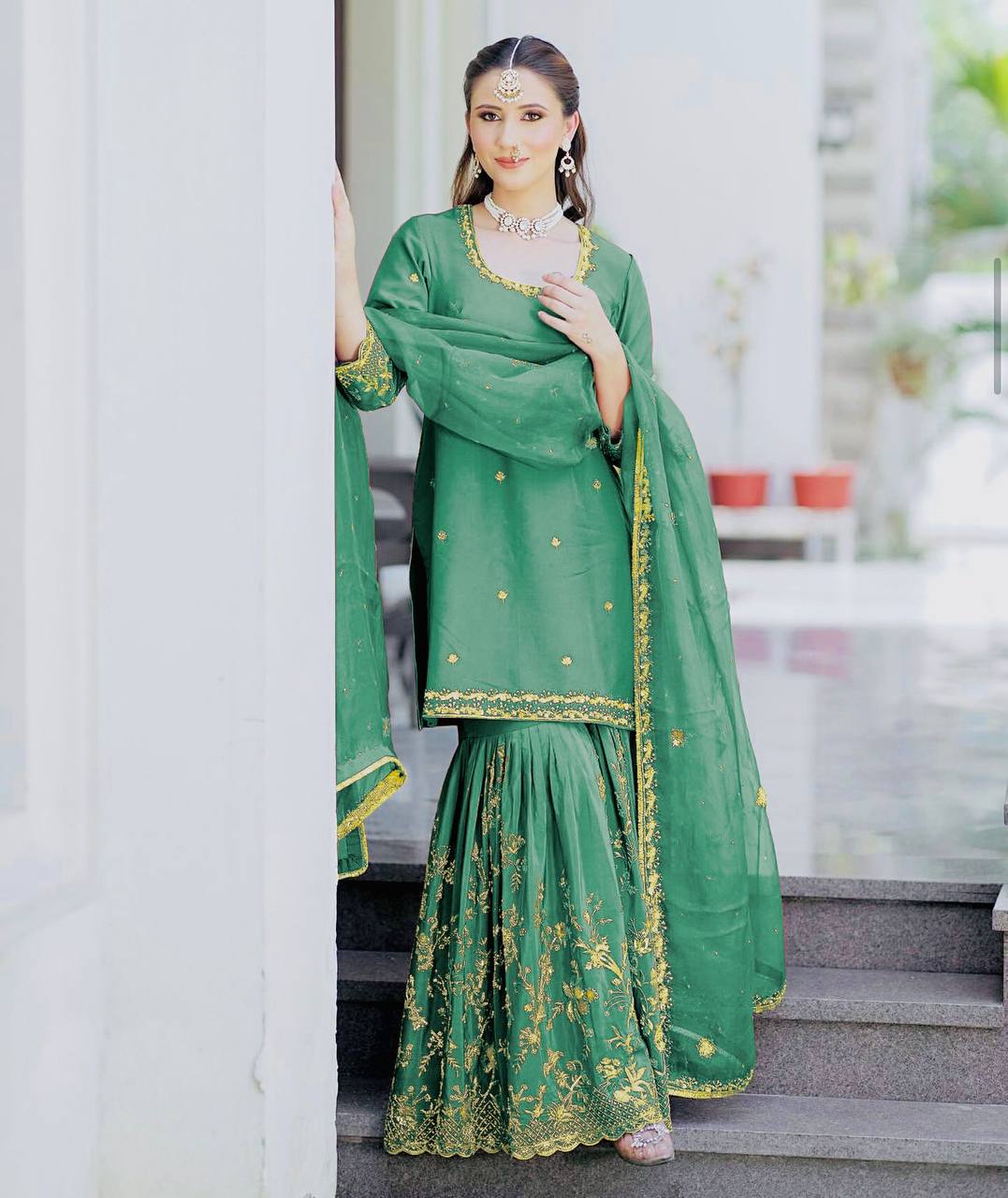 Beautiful Pure Heavy Chinnon Silk Suit in Berlin