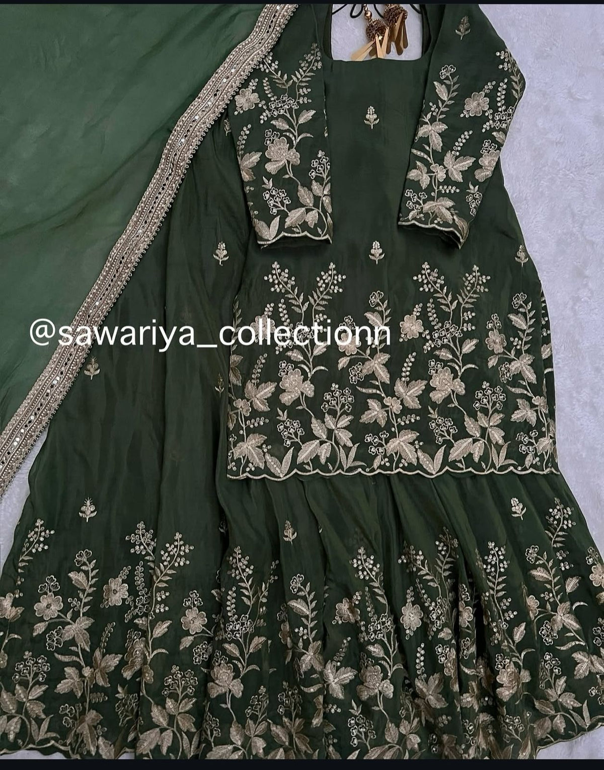 Unique Chinon Suit silk in Germany