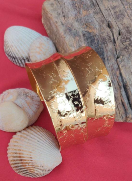 Anti Tarnish 2 layer Cuff Adjustable Size Bracelet for Women and Girls in Germany