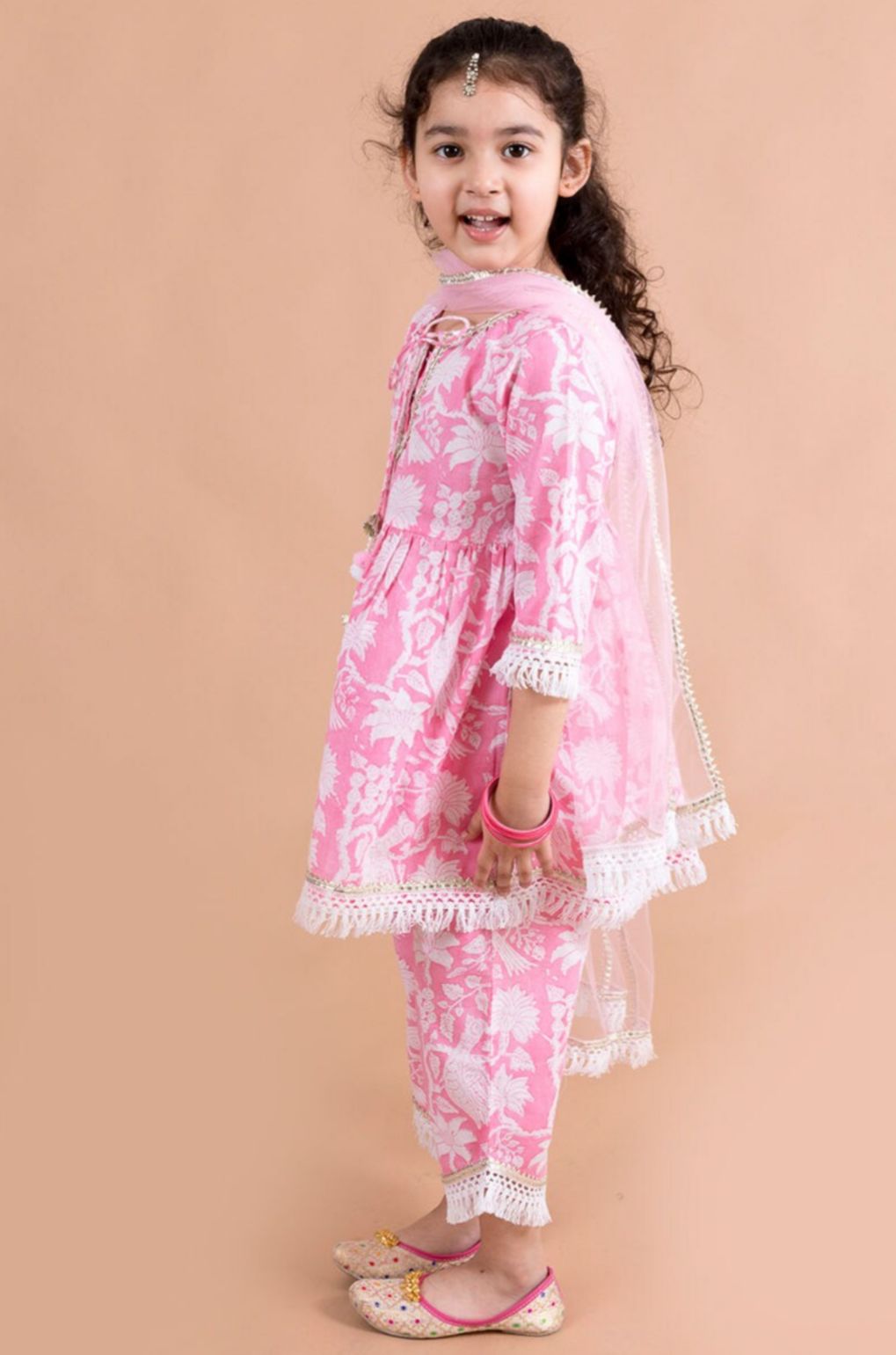 Girls Pink Printed Gotta Patti Pure Cotton Kurta with Palazzos & With Dupatta in berlin
