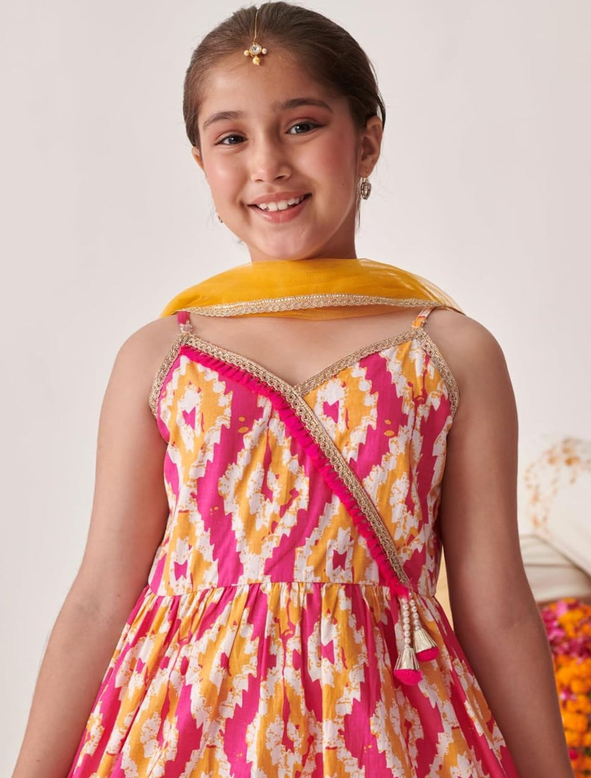 Girls Leheriya Printed Empire Sequinned Kurta With Sharara With Dupatta in Germany