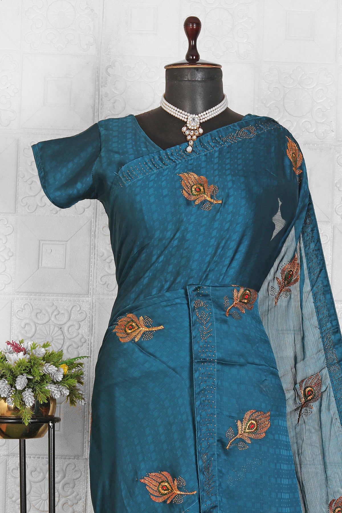 Embroidered Chiffon Saree  in Berlin
