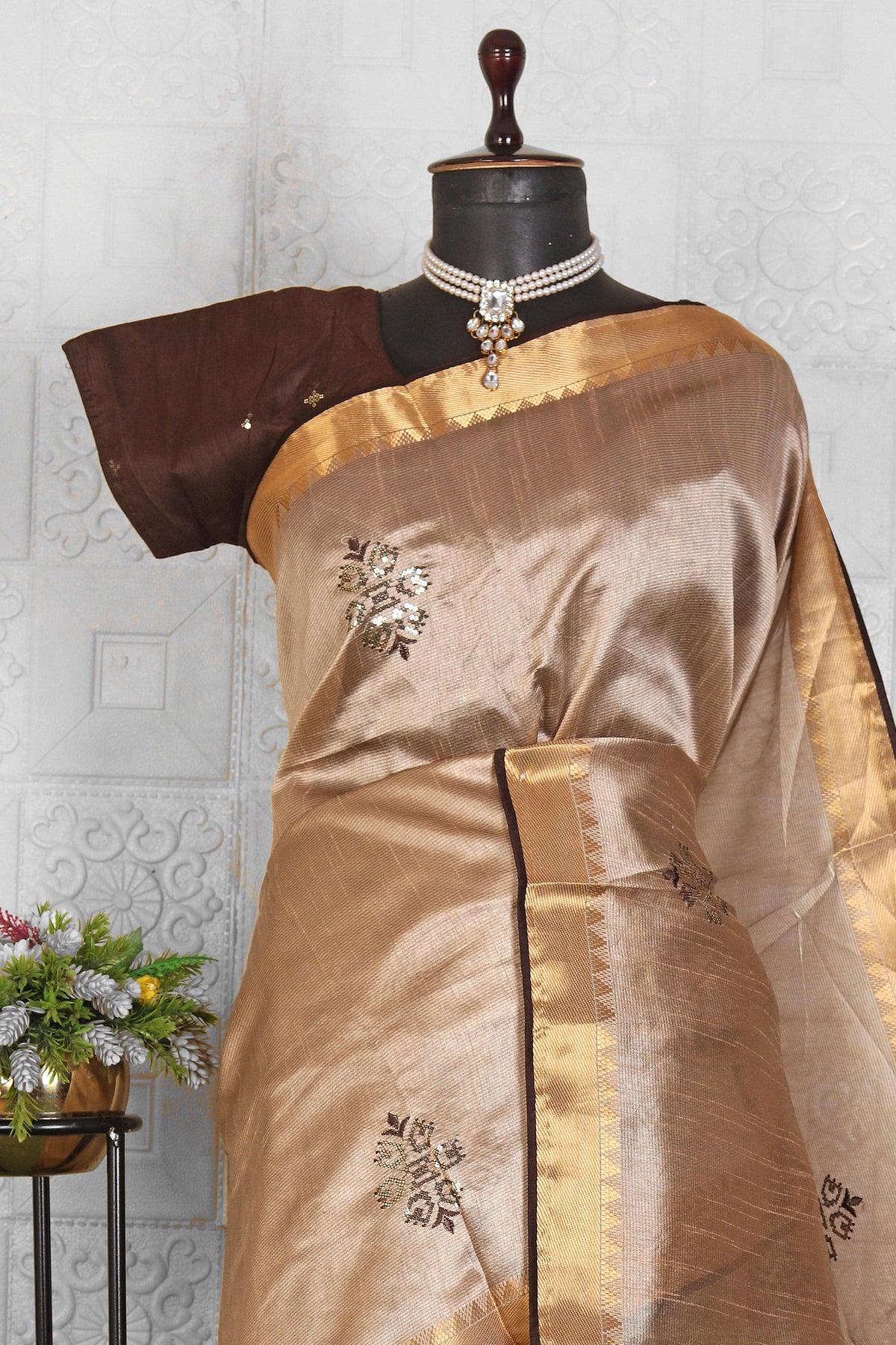 Women Silk Blend Saree in Germany Namma Markt