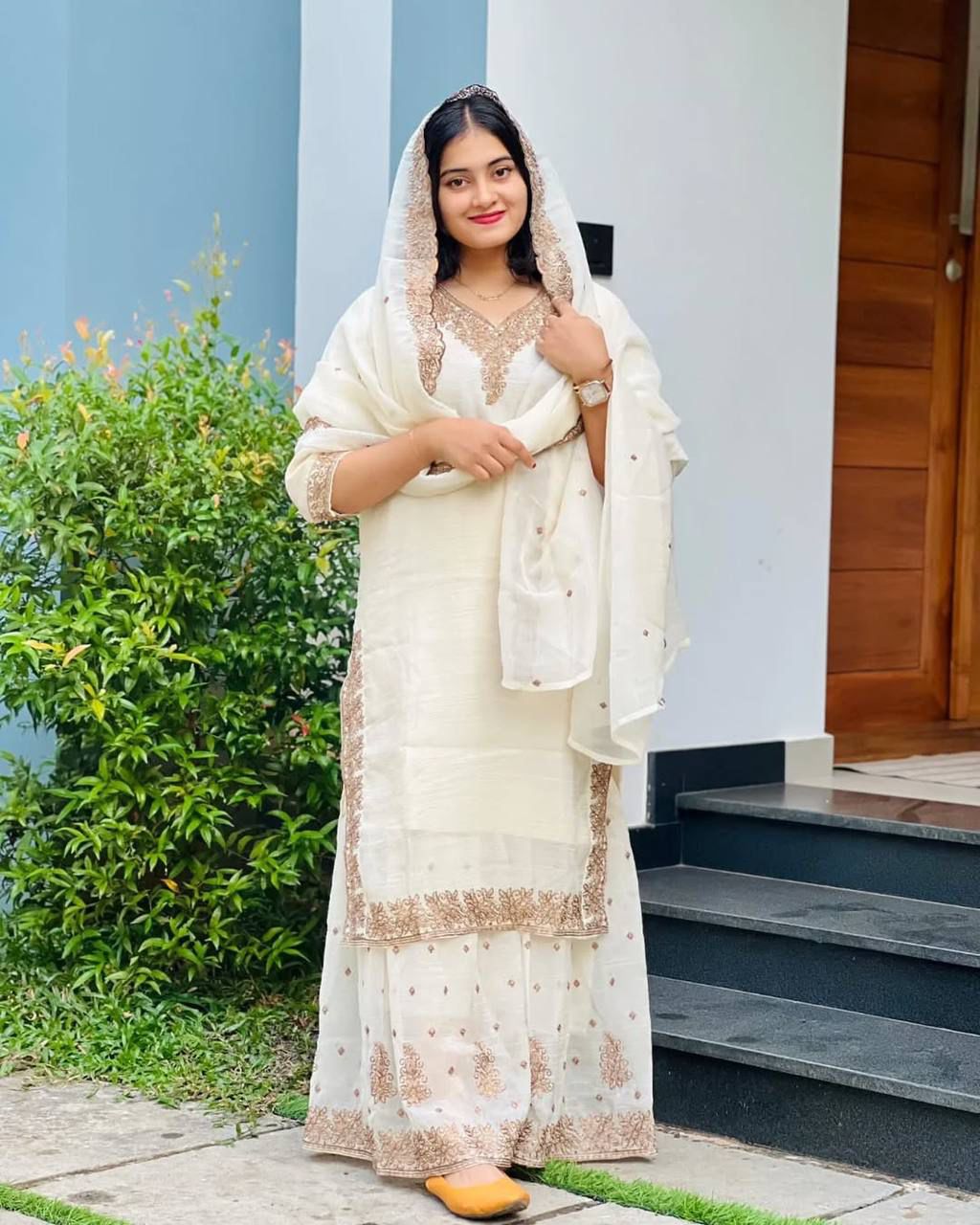 Party Wear Look Top-Dupatta and Fully Stiched Bottom Suit Set in Berlin