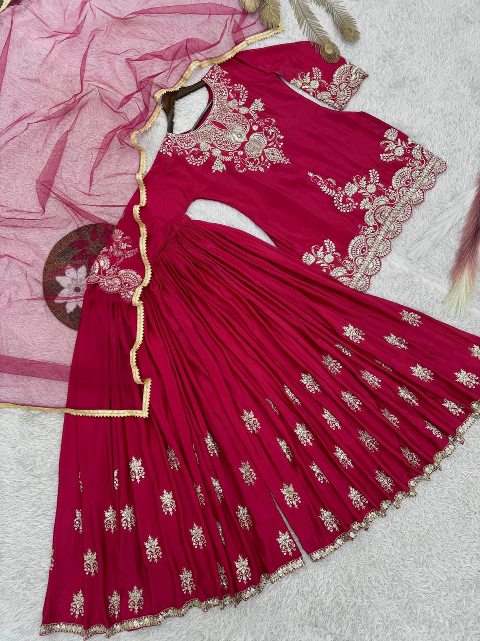 FANCY KURTI WITH BEAUTIFUL FLAIRED PLAZZO AND DUPATTA IN GERMANY