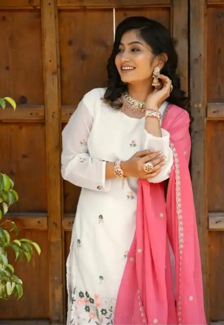 ELEGANT PURE FAUX GEORGETTE SILK SALWAR SUIT IN BERLIN