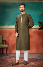 Mens Kurta Designer Magic Cotton Slub Kurta Payjama in Berlin