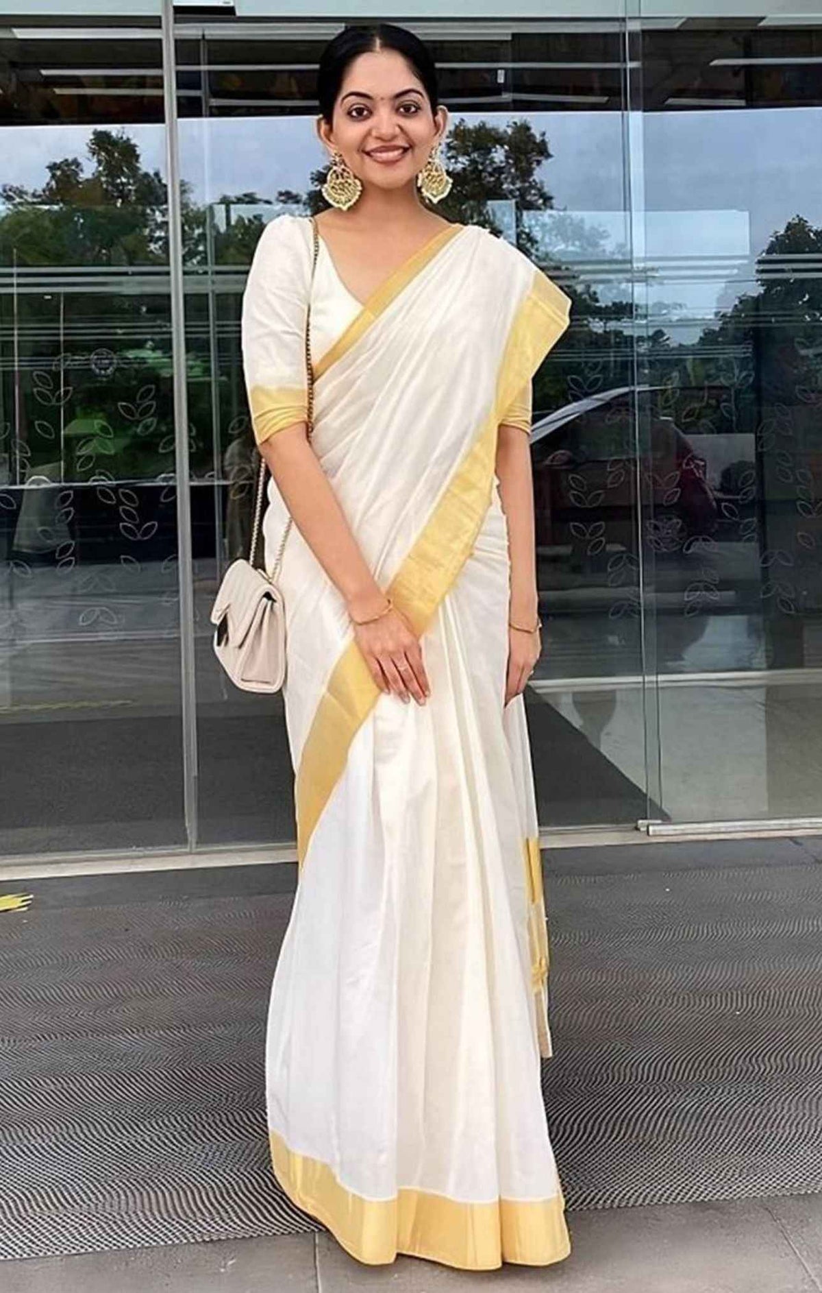 Beautiful Zari Saree in Germany(Onam Saree)