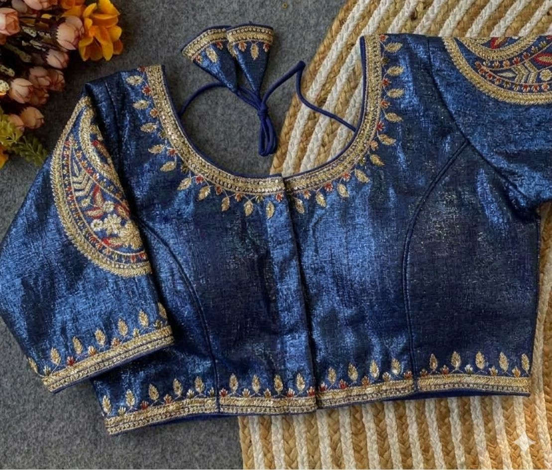 Navy Blue Party wear heavy blouse in Berlin