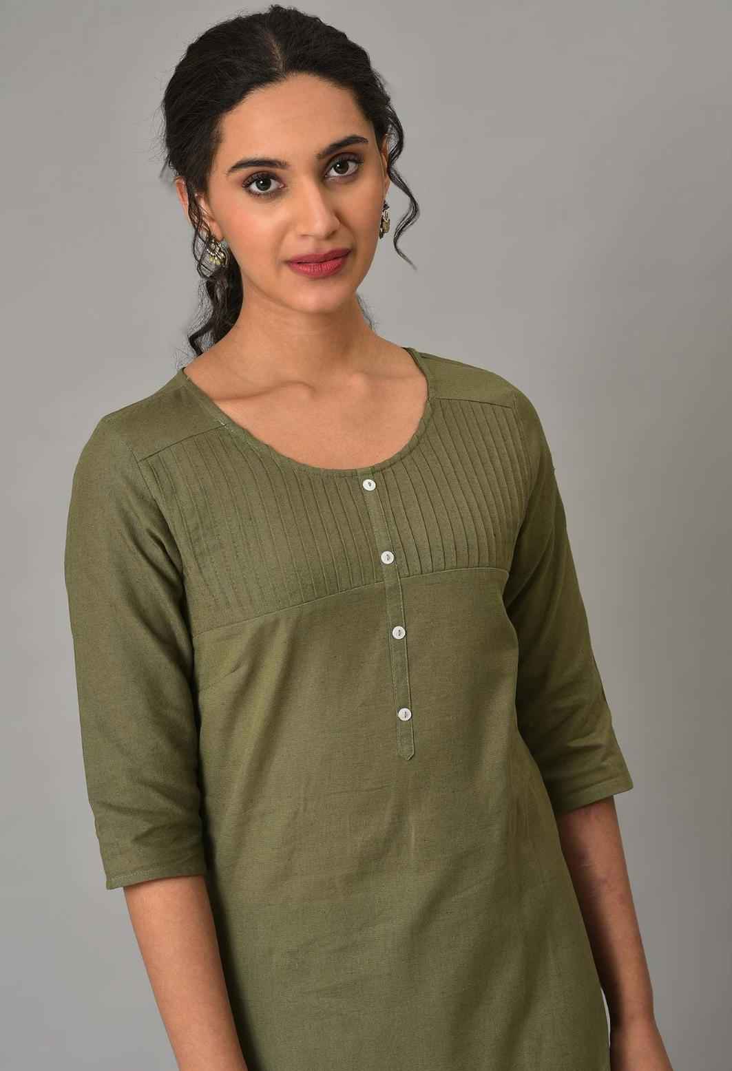 Green Solid Cotton kurta in Germany