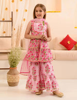 Girls Pink Cotton Regular Fit Floral Print Kurta Set in Germany
