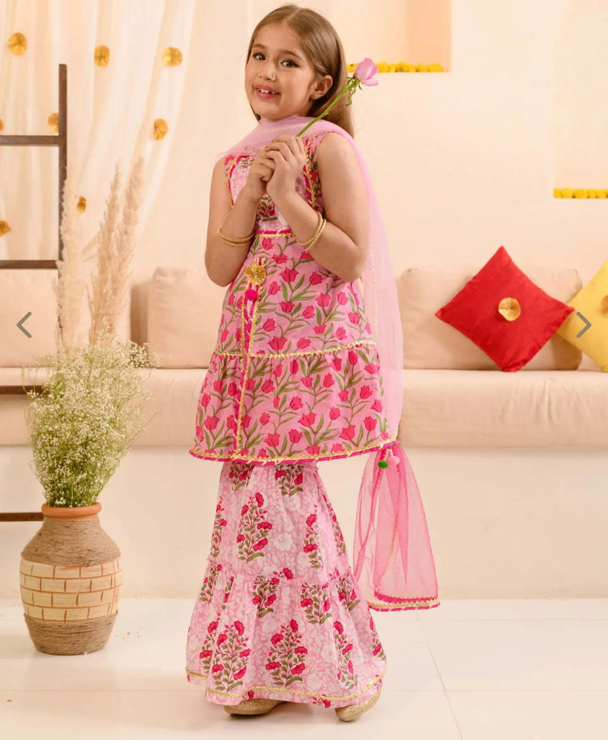 Girls Pink Cotton Regular Fit Floral Print Kurta Set in Germany