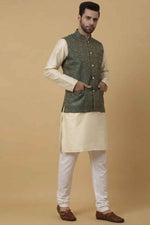 Men's Silk Kurta Churidar With Embroidered Zari Bandhgala Suit/Coat in Berlin