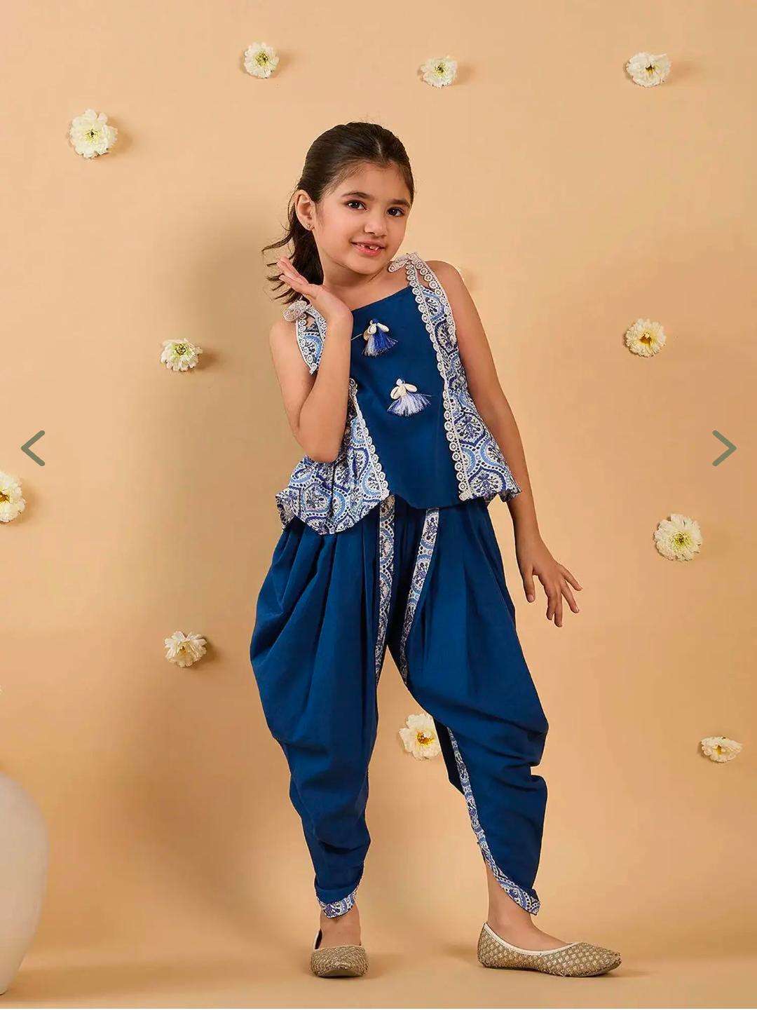 Girls Blue Regular Fit Printed Kurti Set in Germany