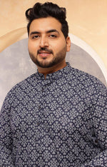 Floral Printed Mandarin Collar Straight Kurta With Pyjama in Germany