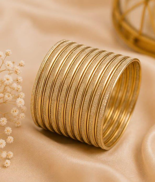 Traditional Gold  Bangle Stack in Berlin