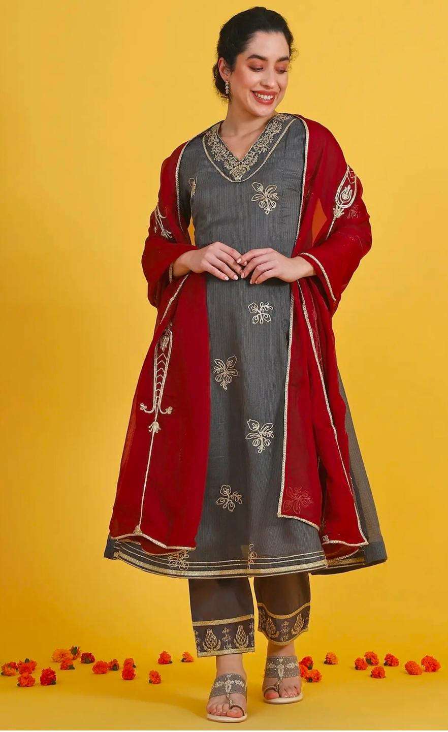 Women's Grey and Maroon Traditional Embroidered Salwar Kameez Suit in berlin