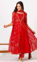 Red Polyester Printed 3/4th Sleeves Kurta Set in Germany
