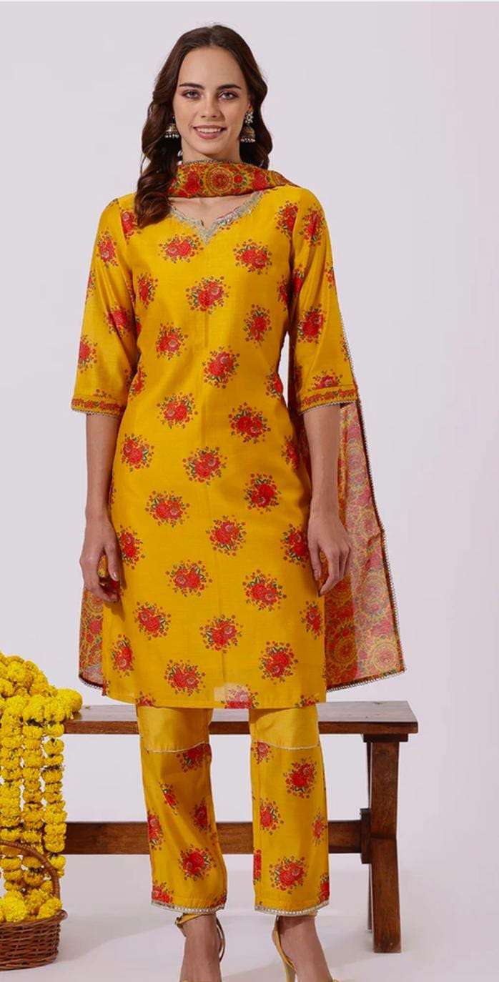Women Polyester Kurta Pant Dupatta Set in Germany Namma Markt