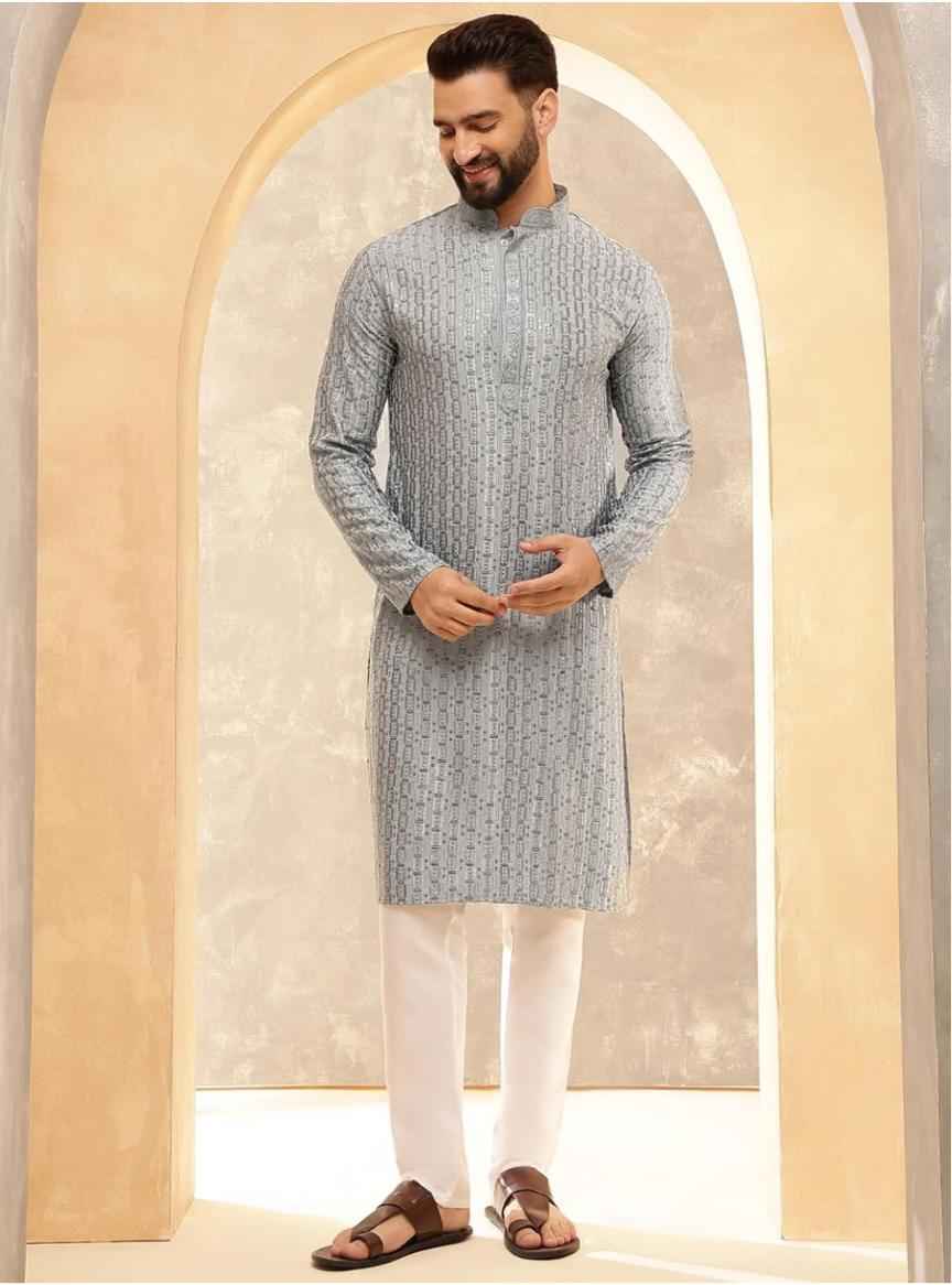 Kurta in Cotton and Viscose with Shiny Thread and Sequins, White Pyjamas in Berlin