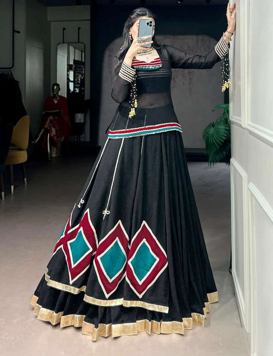 Traditional Embroidered Garba Chaniya Choli Set Ethnic Festival Wear for Women in Germany Namma Markt