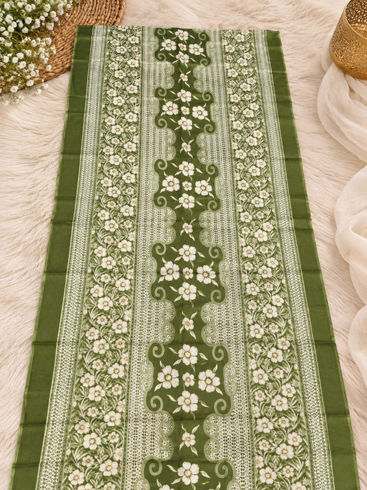 Green Floral Printed Cotton Blend Straight Suit Set With Dupatta in Berlin