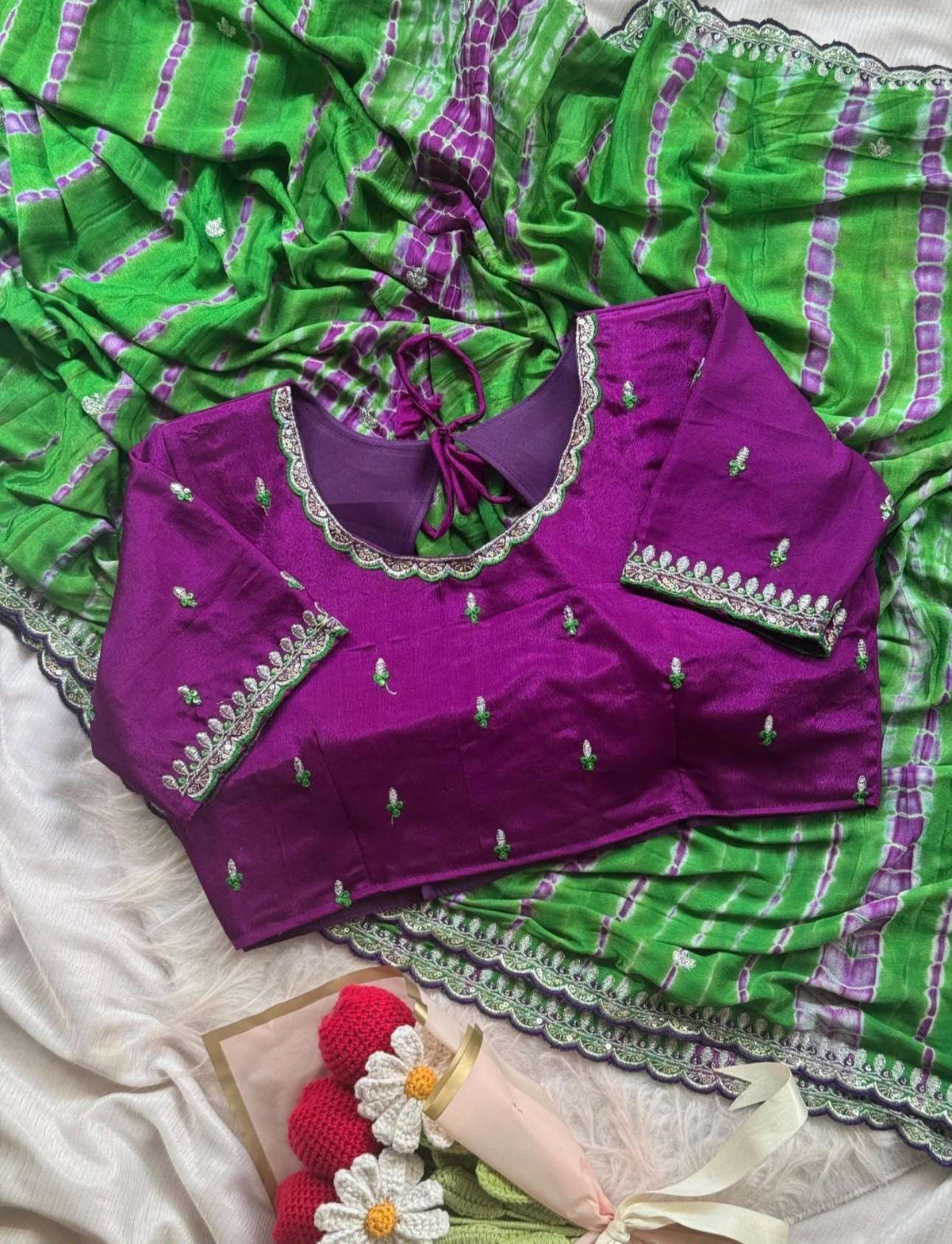 Soft chinnon shibori Tie & Die saree with stitched blouse in Berlin Namma Markt