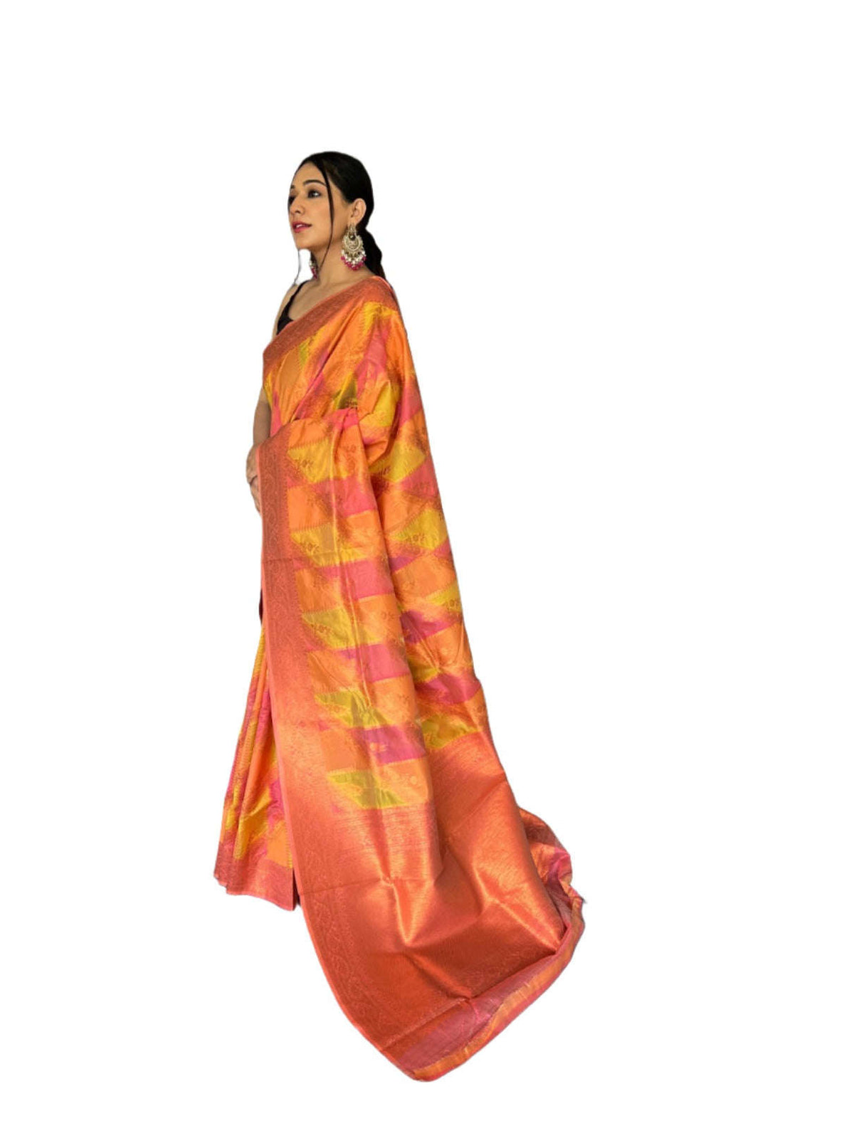 Pure Tissue Silk Saree With Gold Zari in Essen