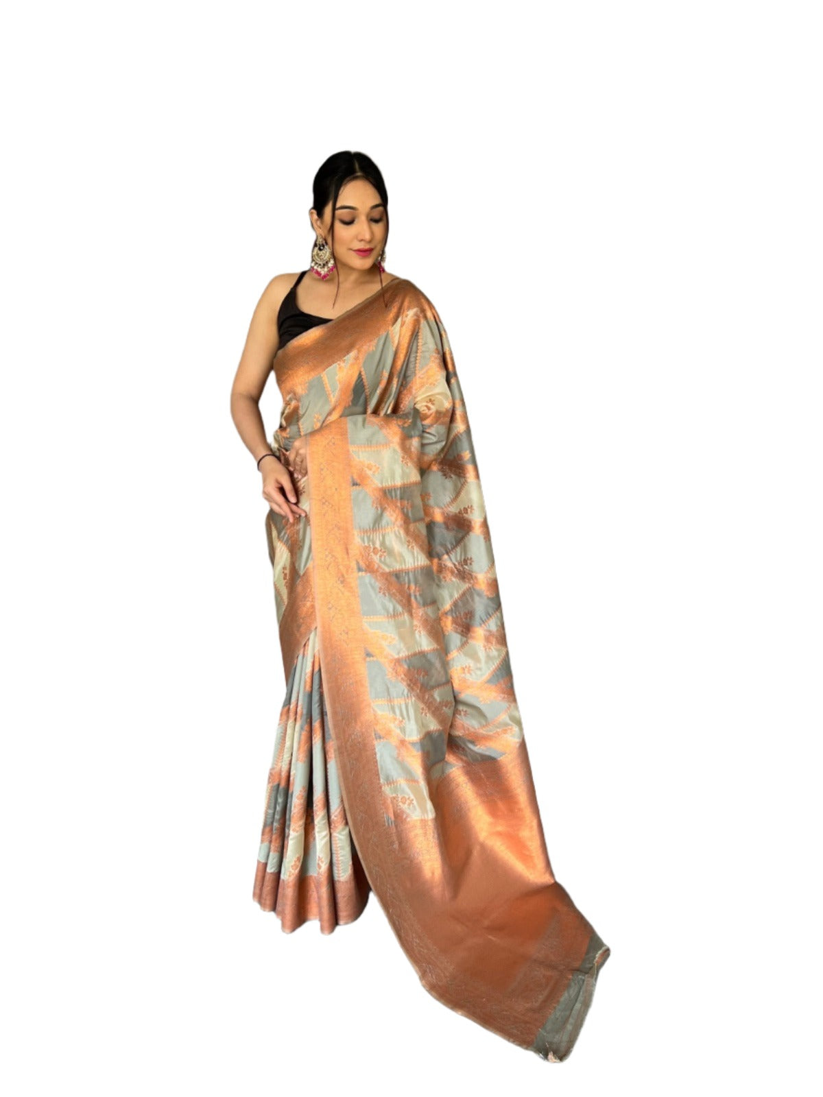 Pure Tissue Silk Saree With Gold Zari in Essen