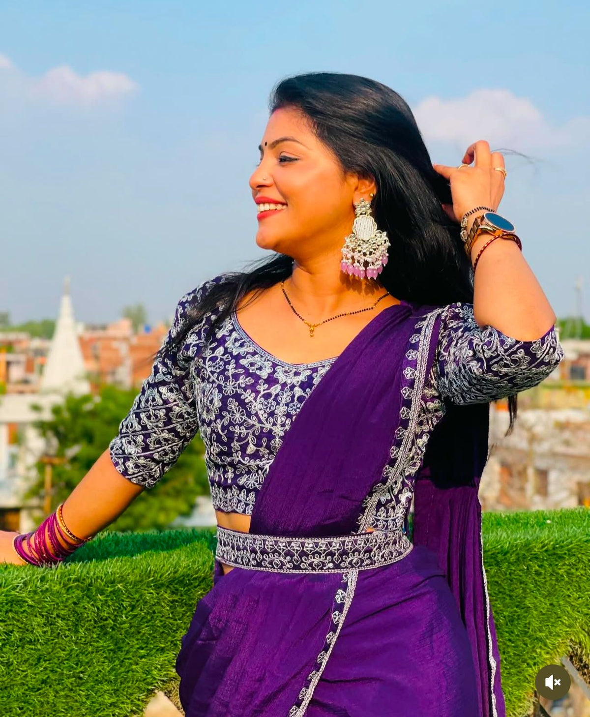 Ready To Wear Saree With Stitched Blouse In Berlin
