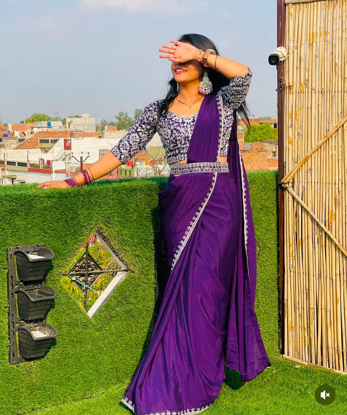 Ready To Wear Saree With Stitched Blouse In Berlin