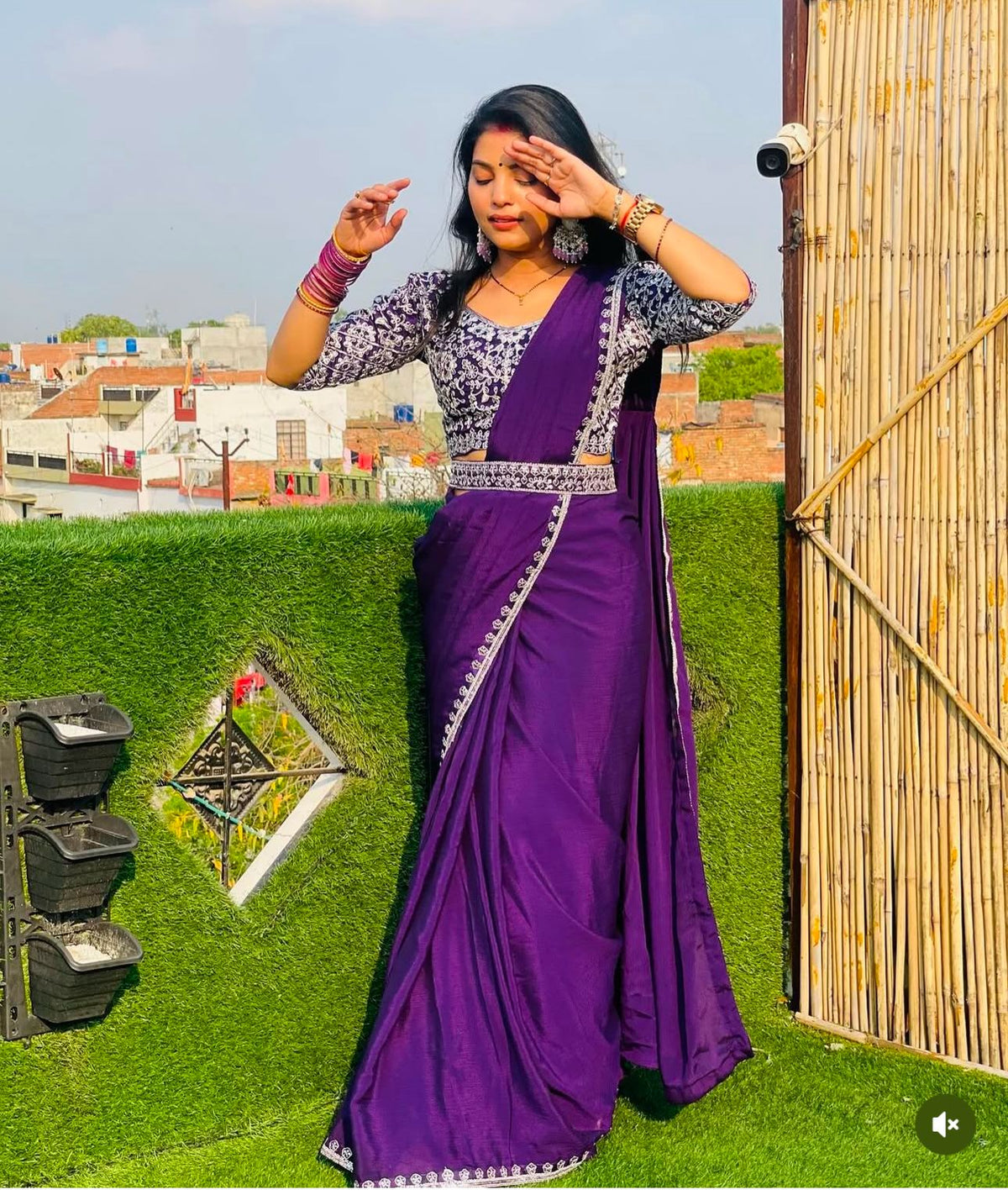Ready To Wear Saree With Stitched Blouse In Berlin