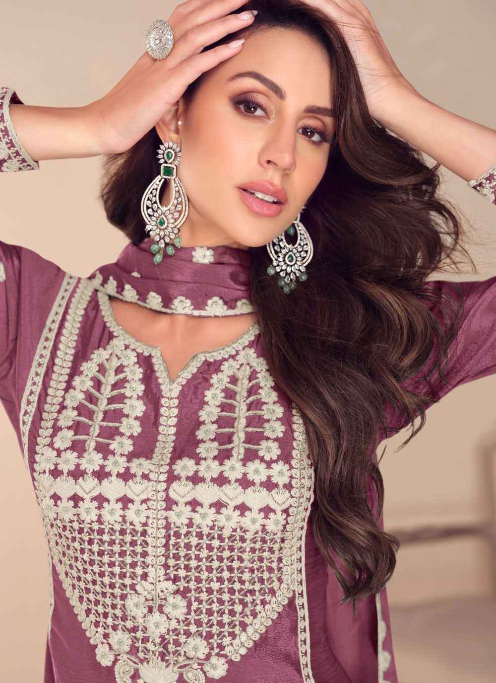 Embroidered Readymade Salwar Kameez in Berlin
