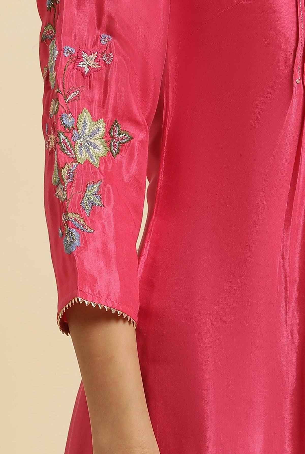 Pink Floral Embroidered Festive Kurta in Berlin