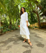 Hand embroidery Chikankari Long Kurta in Berlin