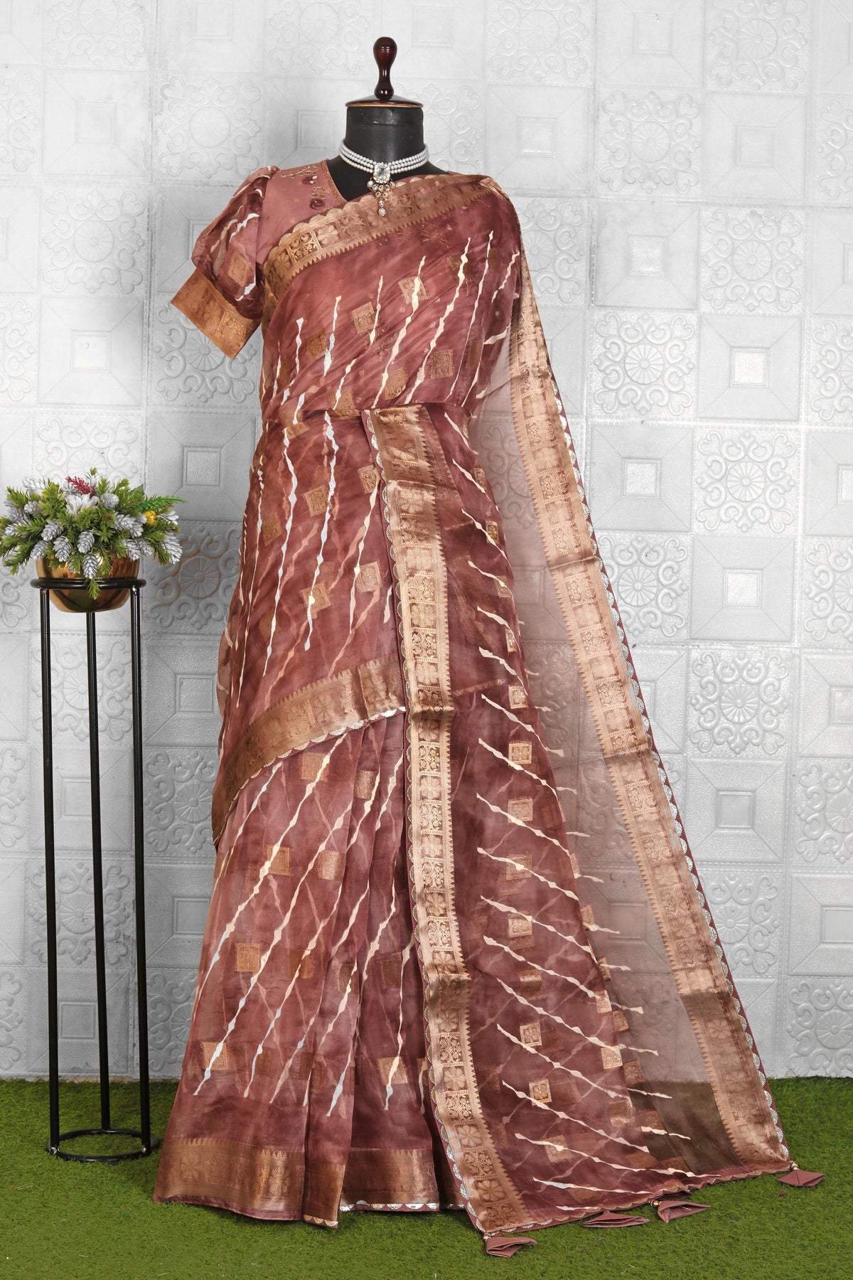 Beautiful Chanderi Silk Saree with stitched blouse in Germany