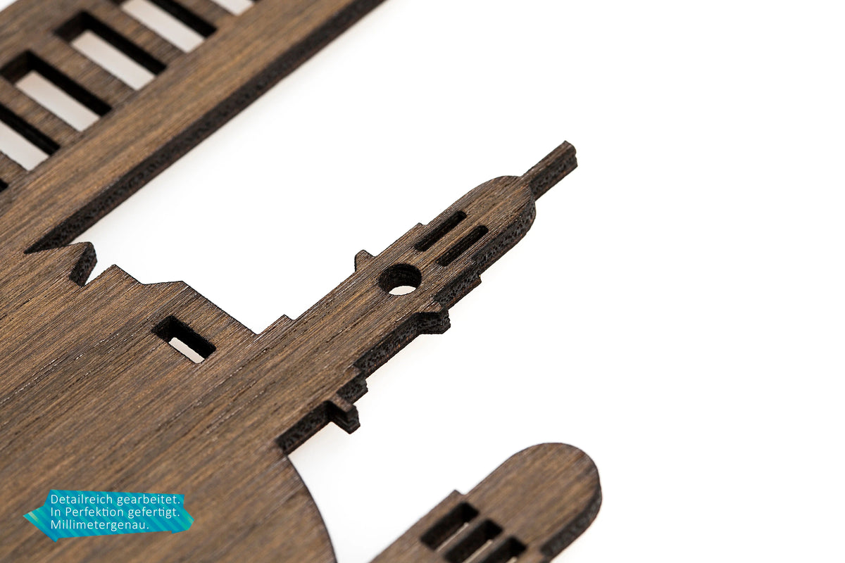 Wanduhr aus Holz Skyline Schalke